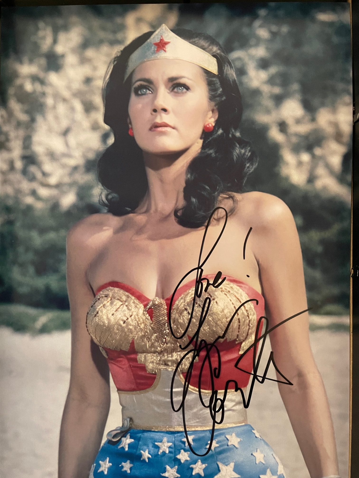 Lynda Carter Wonder Woman signed framed photo 
